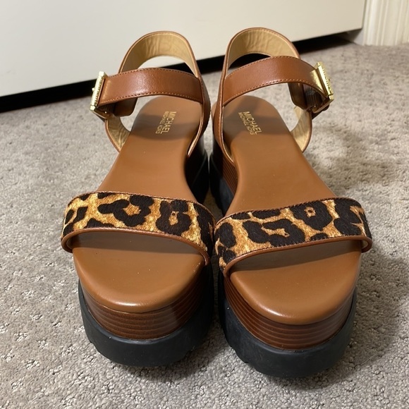 NWOB MICHAEL Michael Kors Marlon Leopard Calf Hair Leather Platform Sandals 6.5 - Picture 7 of 11